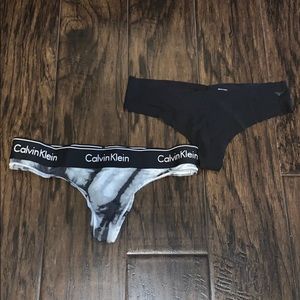 2 xs thongs!